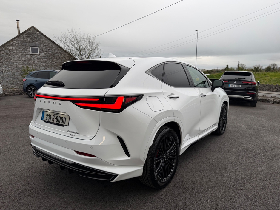 2023 Lexus NX 450 h+ - image 3