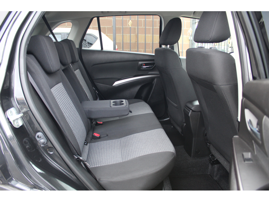 2023 Suzuki SX4 S-Cross - image 9