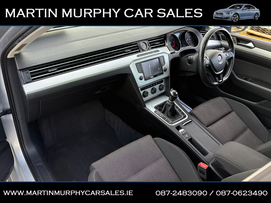 2015 Volkswagen Passat - image 12