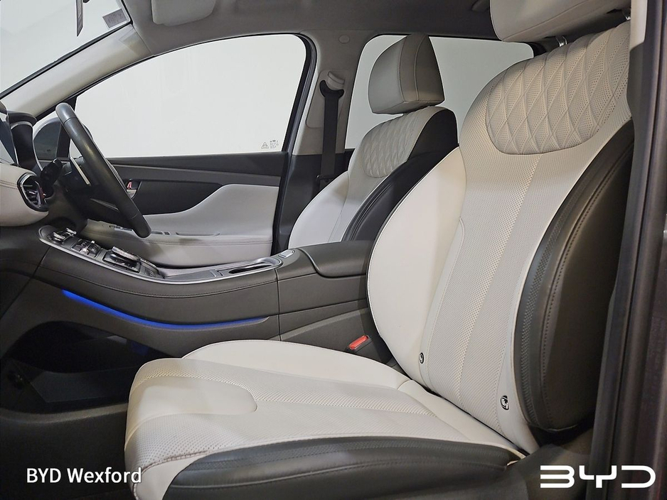2023 Hyundai Santa Fe 1.6 PHEV 4WD Executive Plus Auto 7Seats €44,475