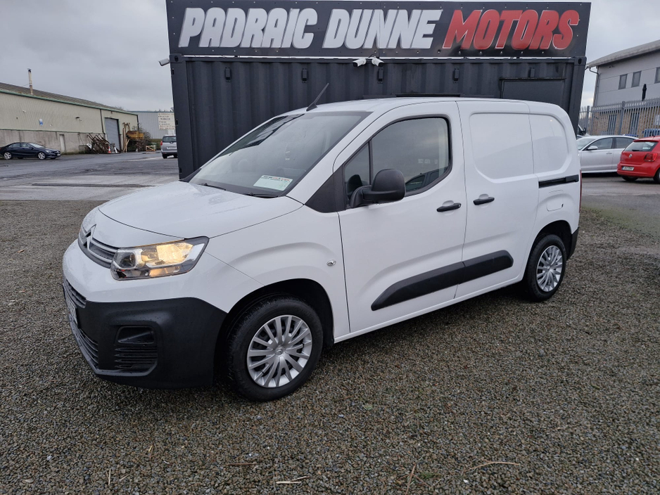 2022 Citroen Berlingo ENT BLUEHDI 100 MWB 6 650KG MY50 €13,450