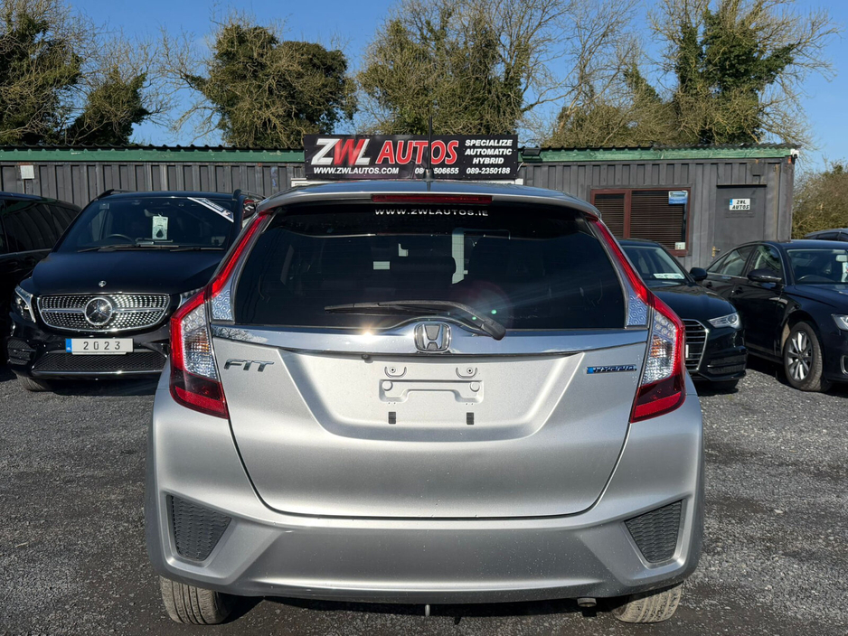 2017 Honda Fit - image 8