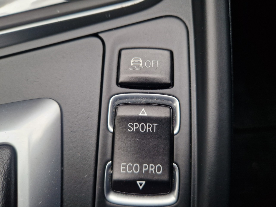 2013 BMW 3 Series - image 41