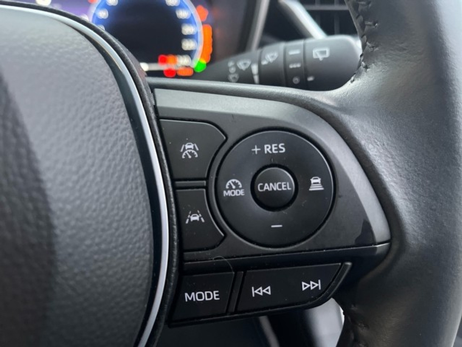 2025 Toyota Corolla - image 12