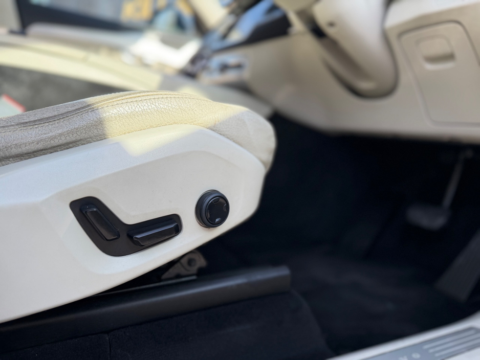 2017 Volvo XC90 - image 14