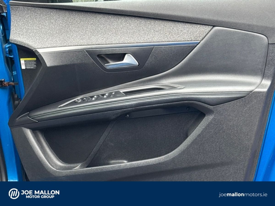 2023 Peugeot 3008 - image 17