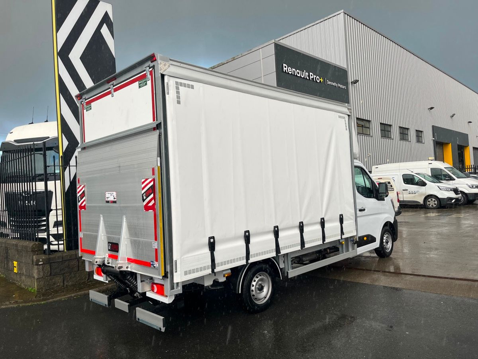 2026 Renault Master Renault Master Curtain Side with Tail Lift