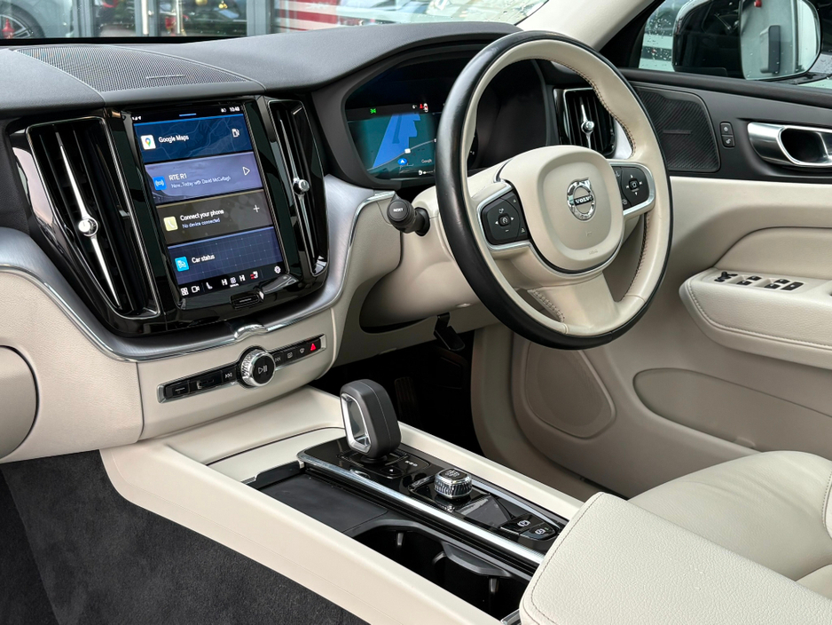 2022 Volvo XC60 B4 AWD MOMENTUM WITH EXTRAS €39,995