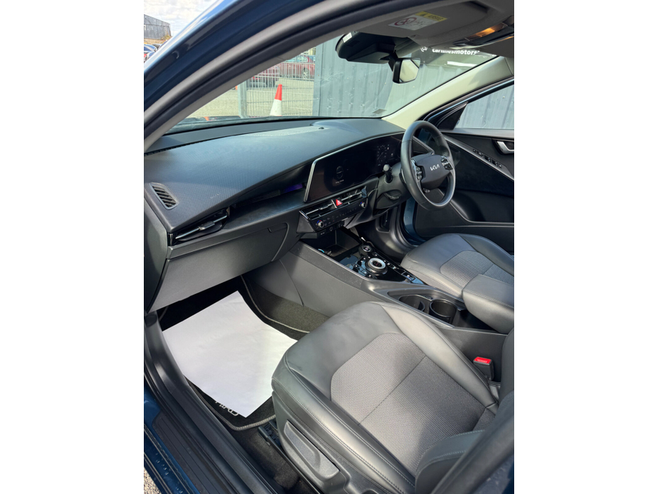 2023 Kia Niro - image 19