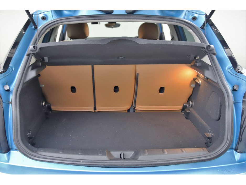 2017 MINI Hatch - image 27