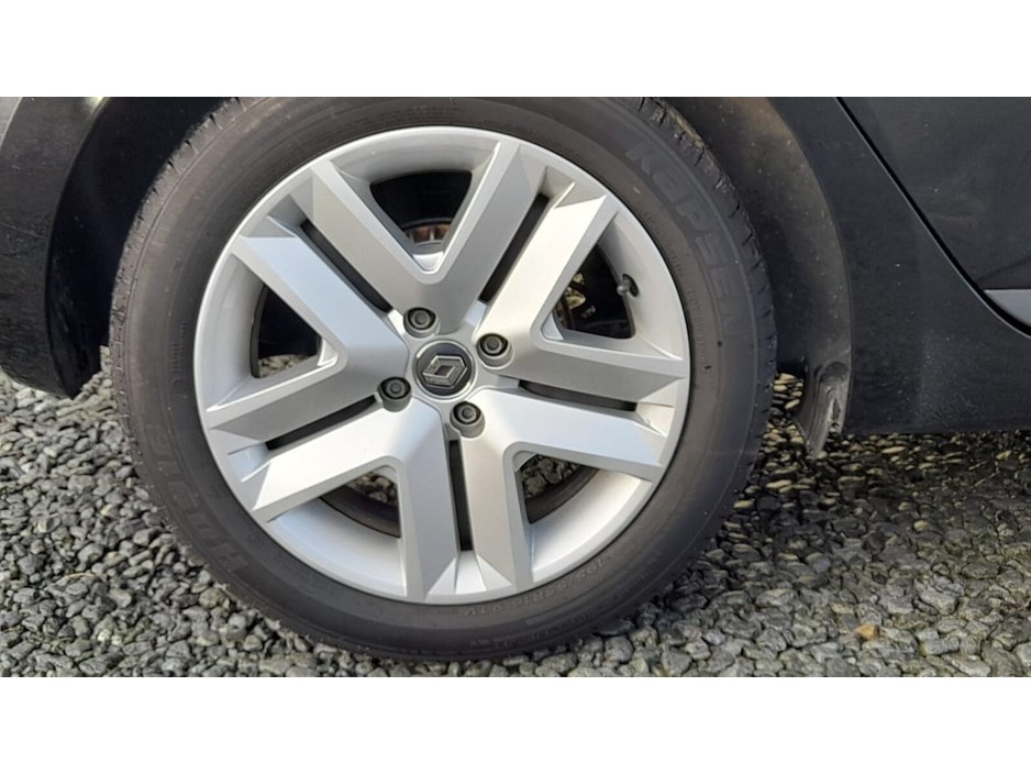 2022 Renault Clio Dynamique TCe 90 €14,450