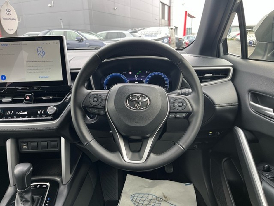 2022 Toyota Corolla Cross - image 9