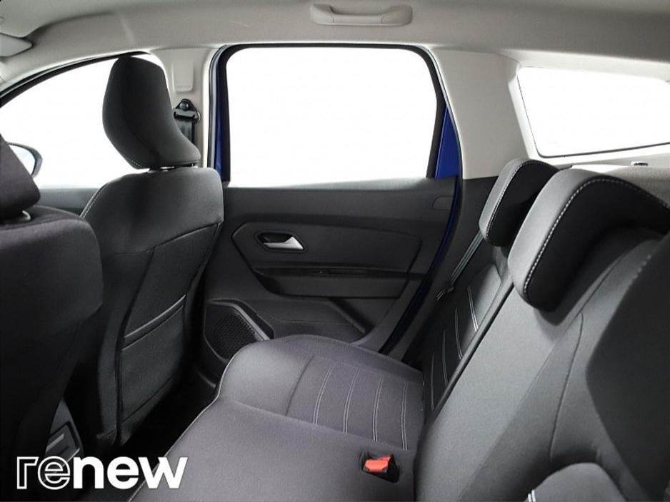 2023 Dacia Duster - image 11