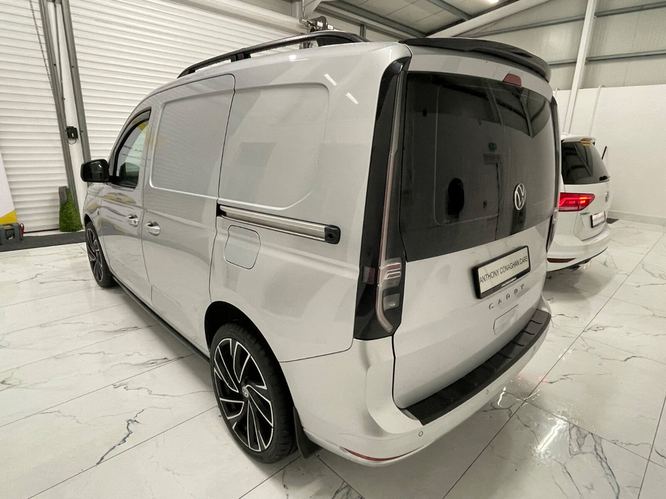 2023 Volkswagen Caddy CADDY DARK LABEL TDI 122HP A7F €19,995