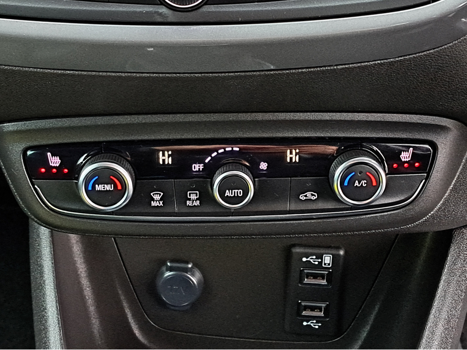 2023 Opel Crossland ULTIMATE 1.2TURBO 110BHP **LEATHER/SUEDE INTERIOR** €21,950