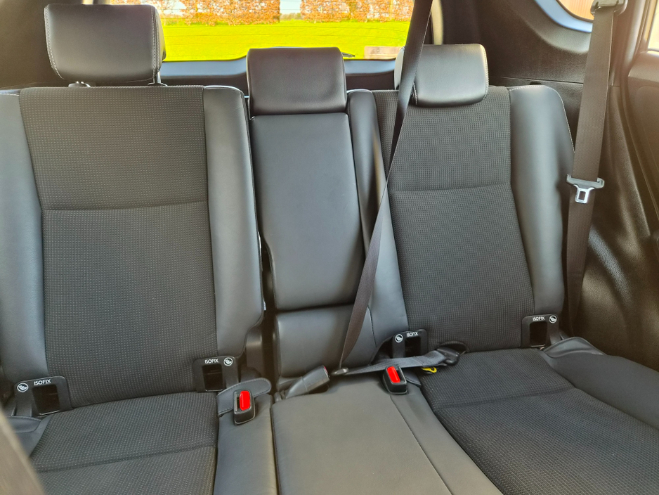 2016 Toyota Rav4 - image 14