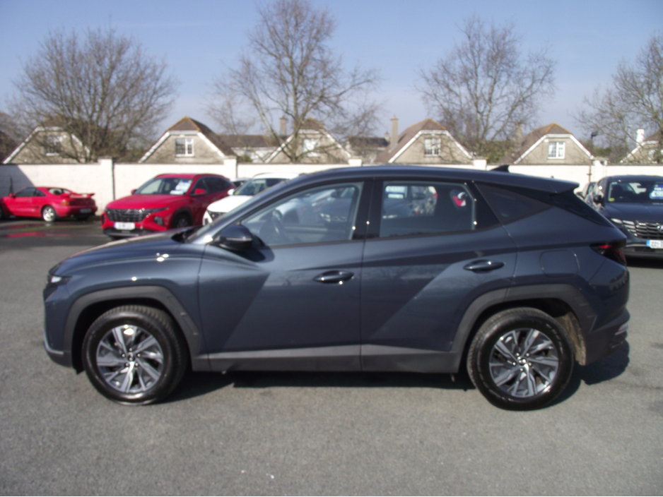 2022 Hyundai Tucson - image 5