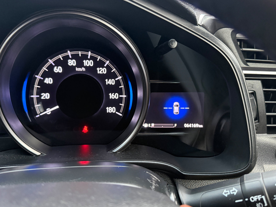 2019 Honda Fit - image 8