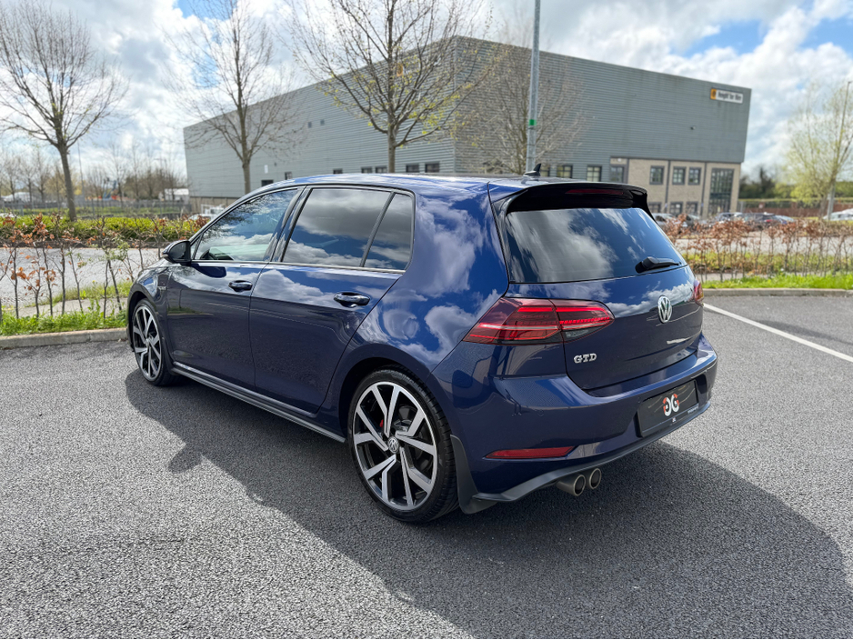 2017 Volkswagen Golf - image 3