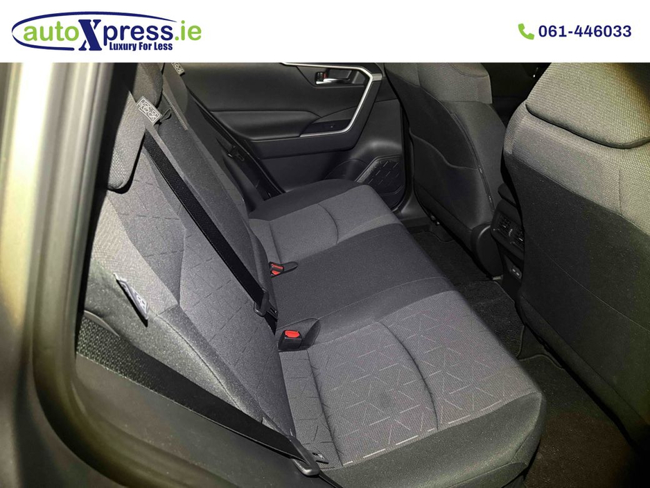 2023 Toyota Rav4 - image 6