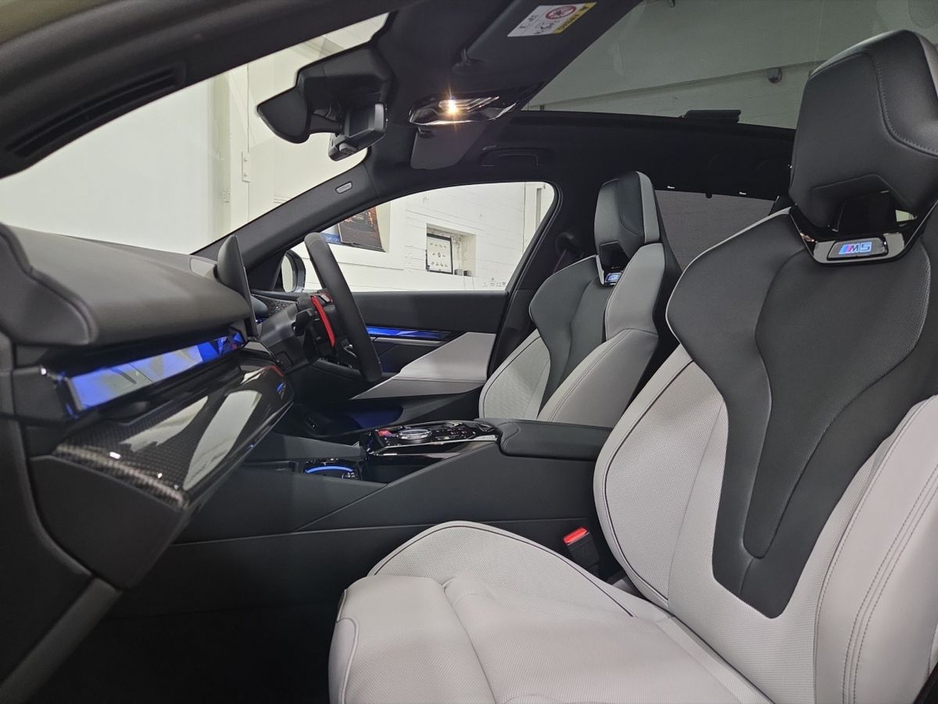 2026 BMW M5 - image 7