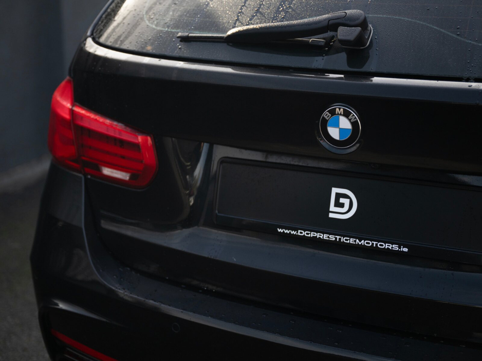 2015 BMW 3 Series - image 10