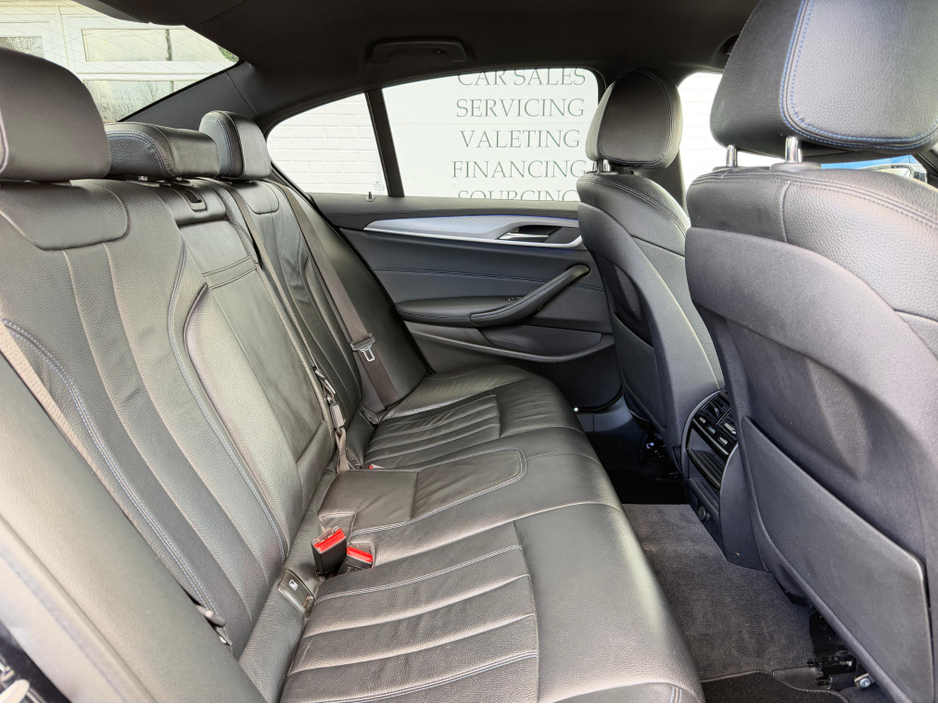 2018 BMW 5 Series - image 16