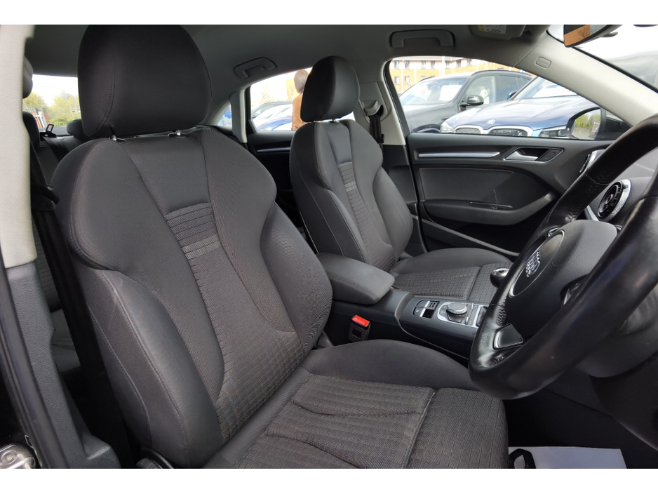 2015 Audi A3 - image 9