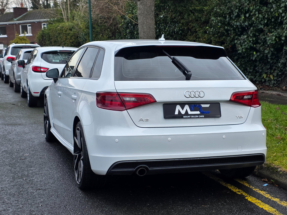 2015 Audi A3 1.6 TDI S LINE €9,995