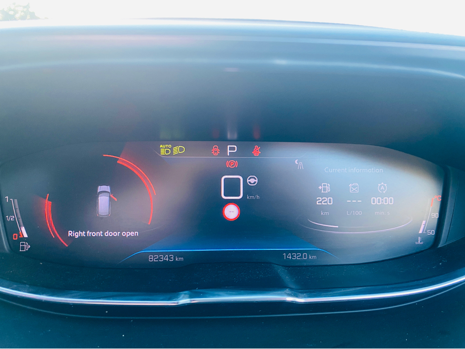 2022 Peugeot 3008 - image 14