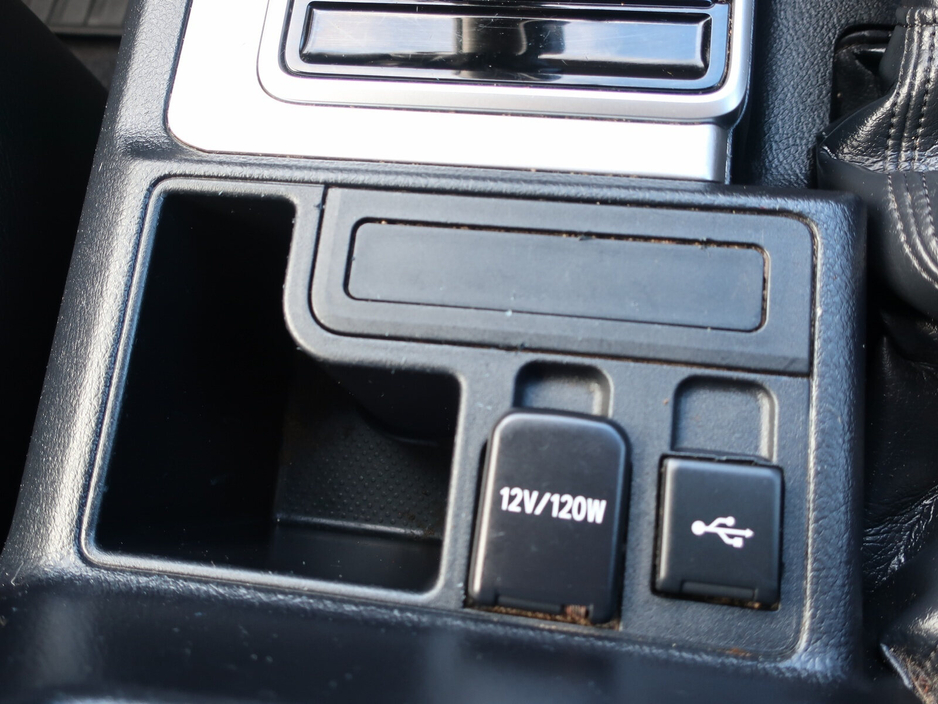 2022 Toyota Landcruiser - image 14