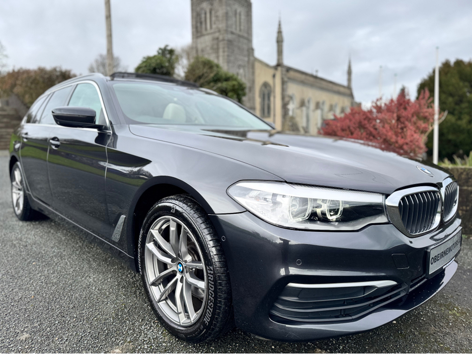 2019 BMW 5 Series 520D TOURING * PANROOF * 3D CAMERA PACK * €24,950