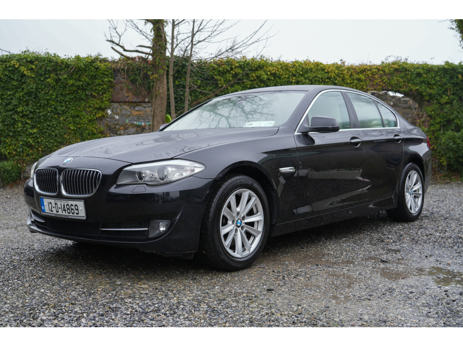 2012 BMW 5 Series - image 12