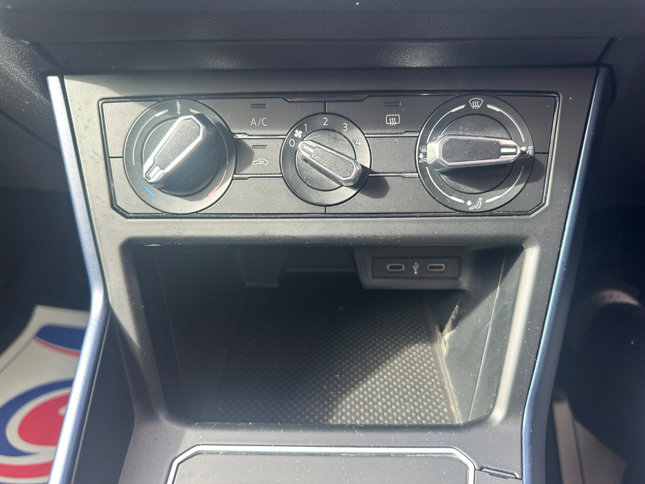 2021 Volkswagen Polo - image 18