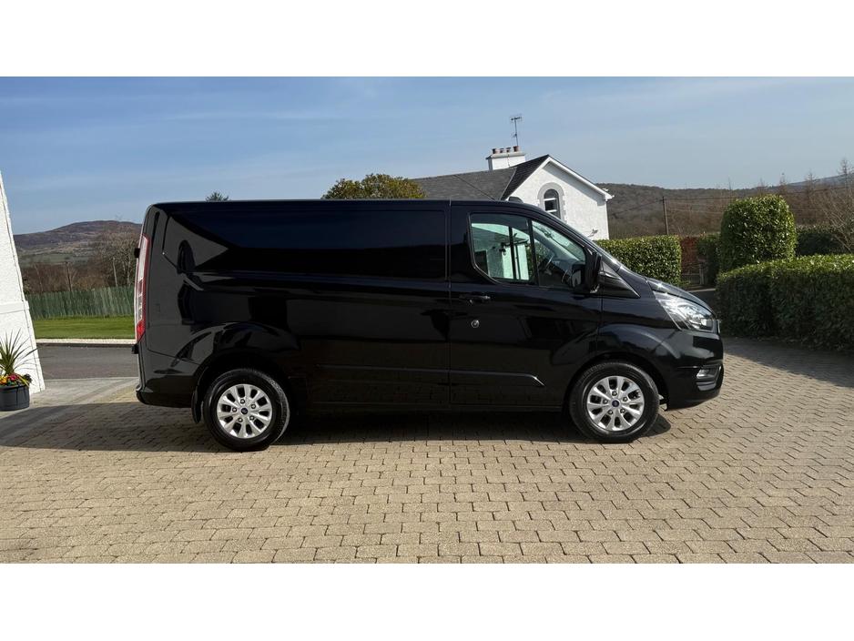 2020 Ford Transit Custom - image 7