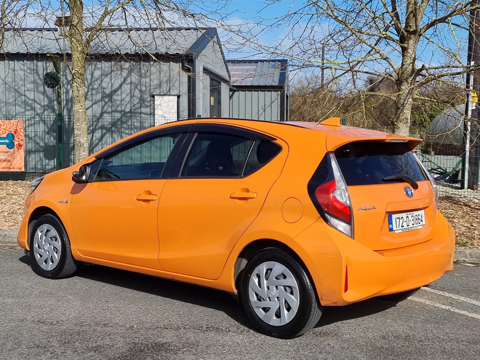 2017 Toyota Aqua - image 5