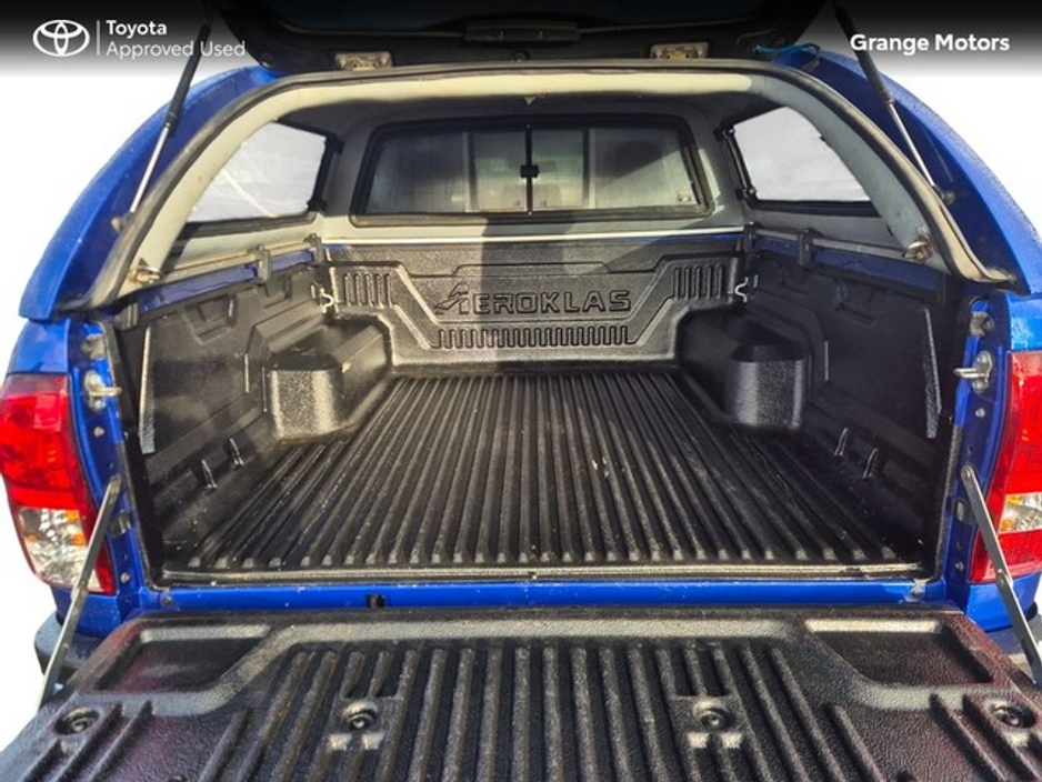 2018 Toyota Hilux - image 6