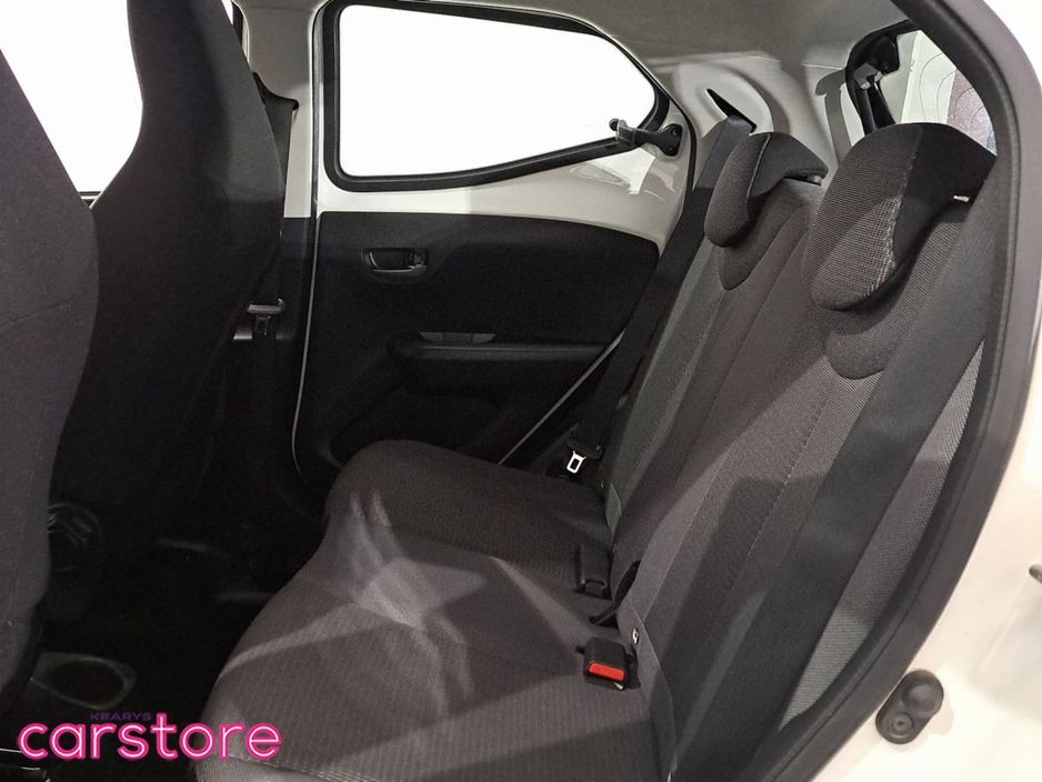 2021 Toyota Aygo - image 10