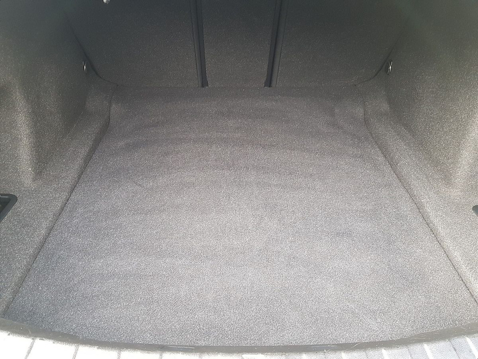 2022 BMW 3 Series - image 11