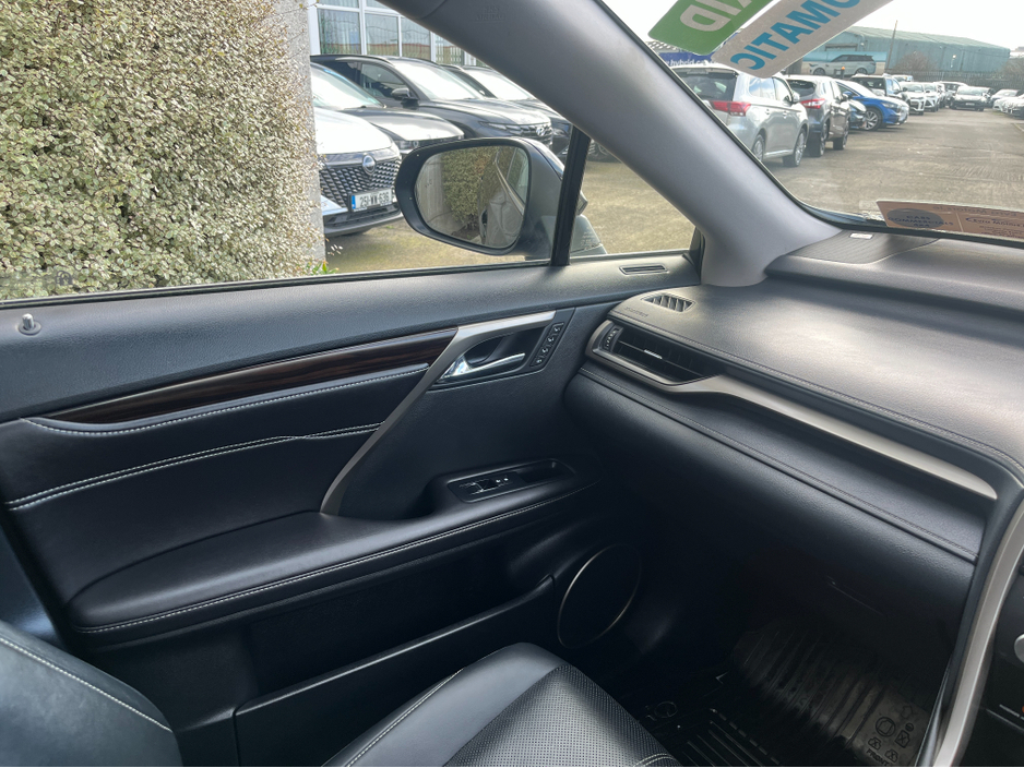 2016 Lexus RX 450 h - image 19