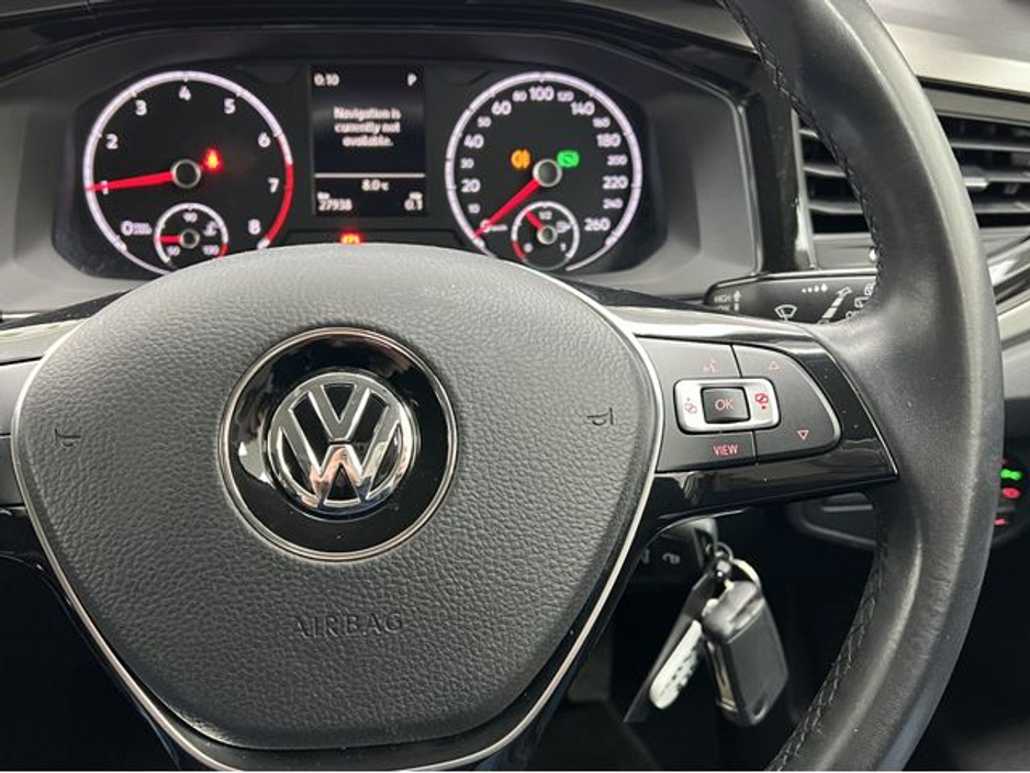 2018 Volkswagen Polo - image 25