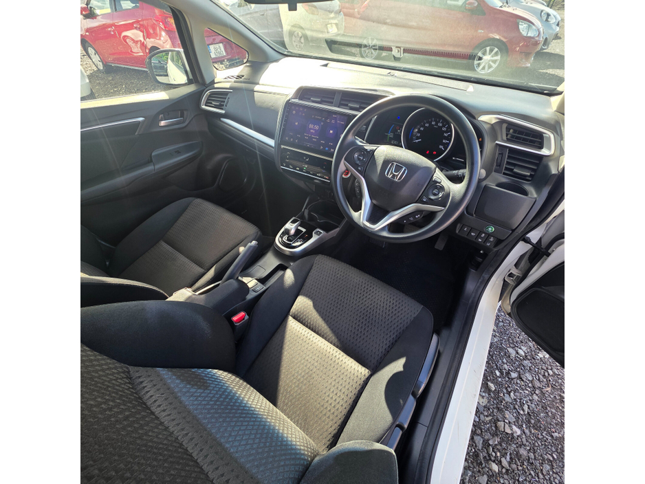 2018 Honda Fit - image 10