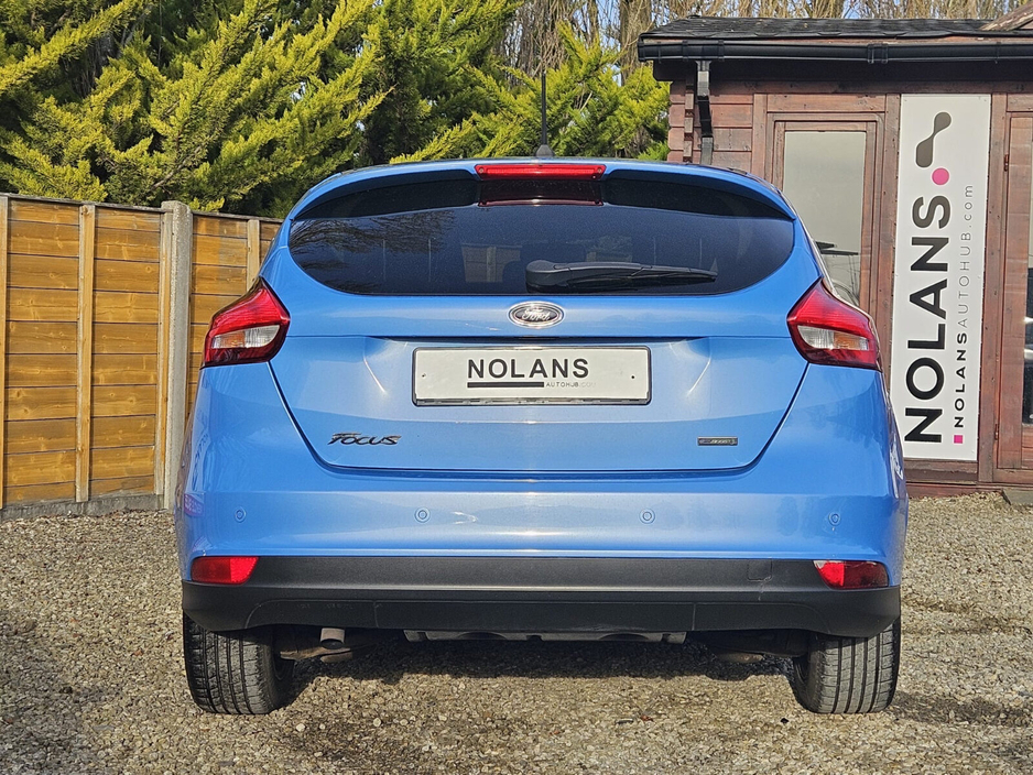 2017 Ford Focus - image 16