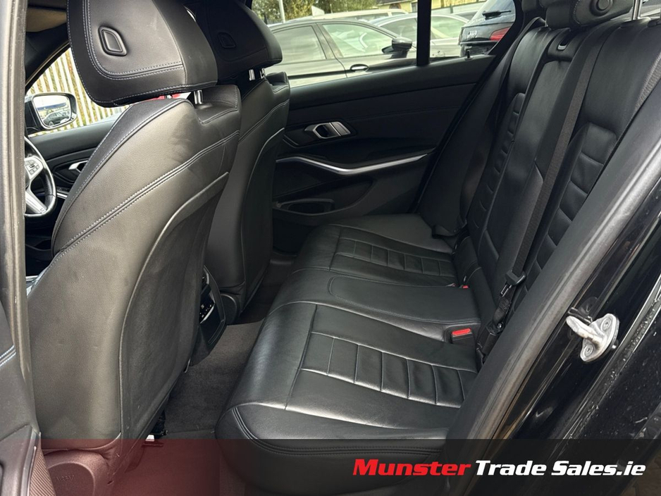 2021 BMW 3 Series - image 13