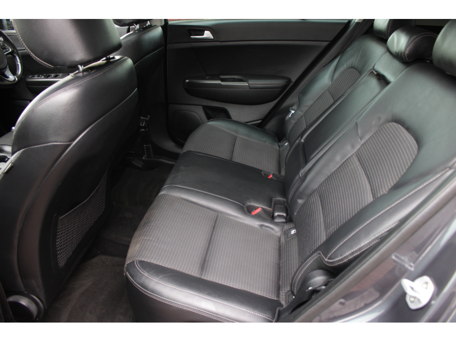 2016 Kia Sportage - image 20