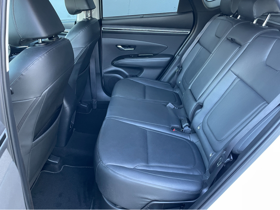 2022 Hyundai Tucson - image 9