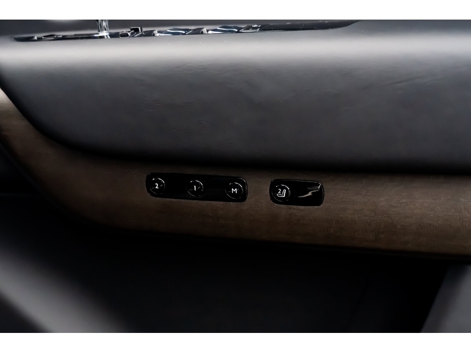 2023 Rolls-Royce Cullinan  €489,950