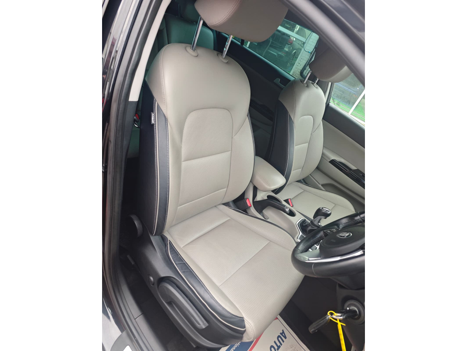 2019 Kia Sportage - image 11