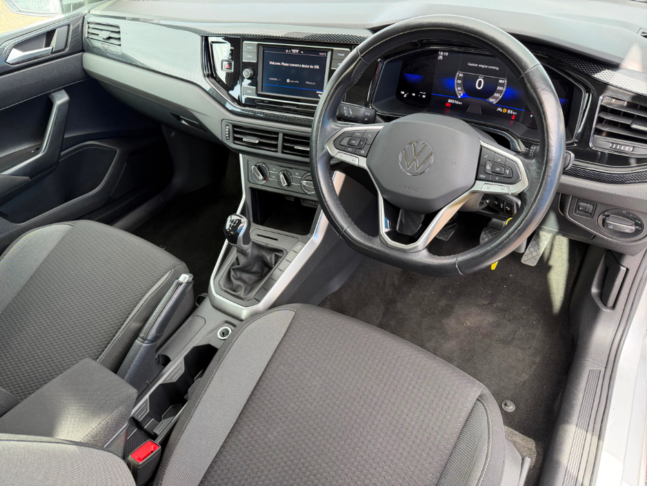 2022 Volkswagen Polo - image 10