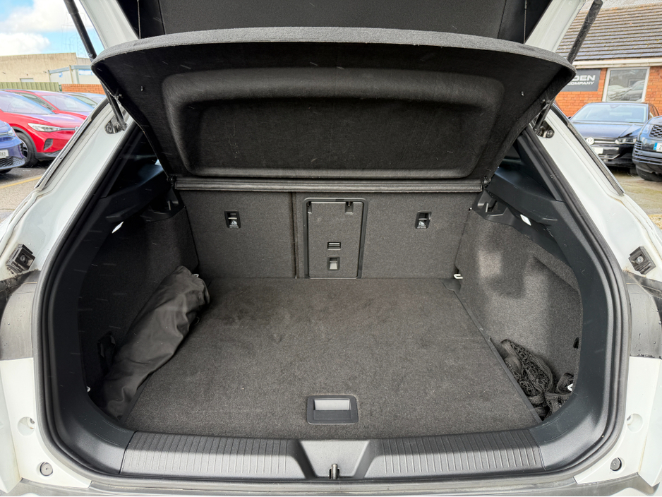 2023 Volkswagen ID.4 - image 22